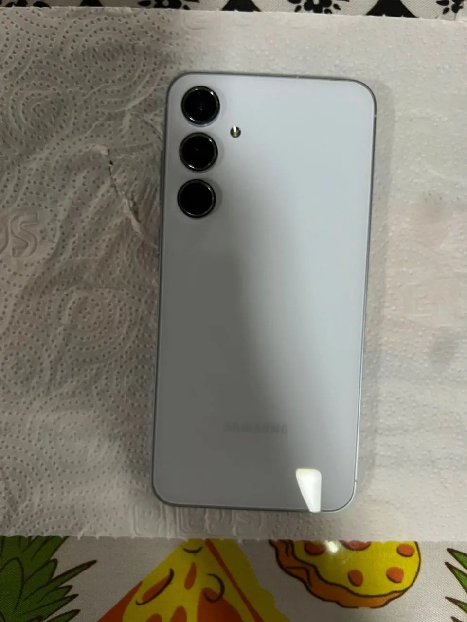 Vende se um A55 256 GB, 5Gsem marcas de uso possui nota fiscal 