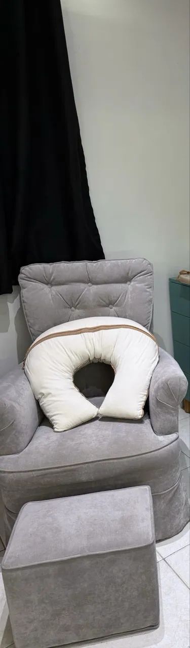 Poltrona amamentação + Mocho 