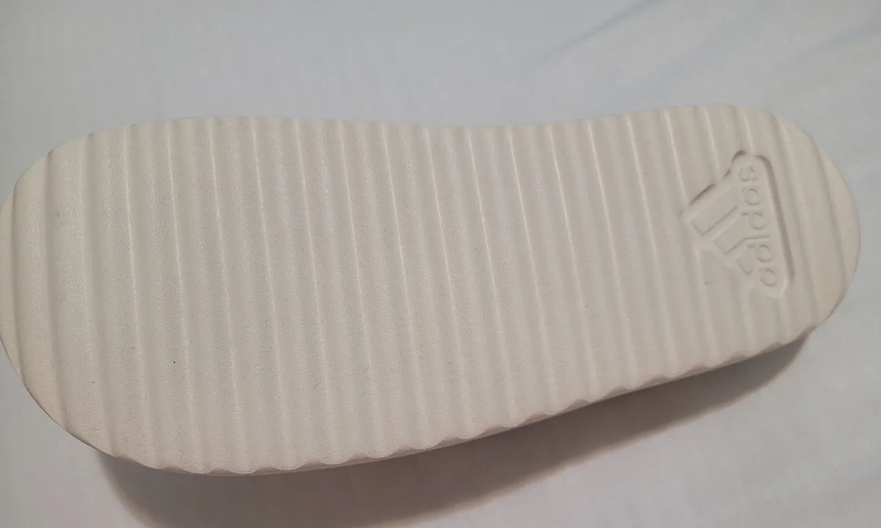 Adidas Adilette Platform Slide Sandal<br> - Foto 3