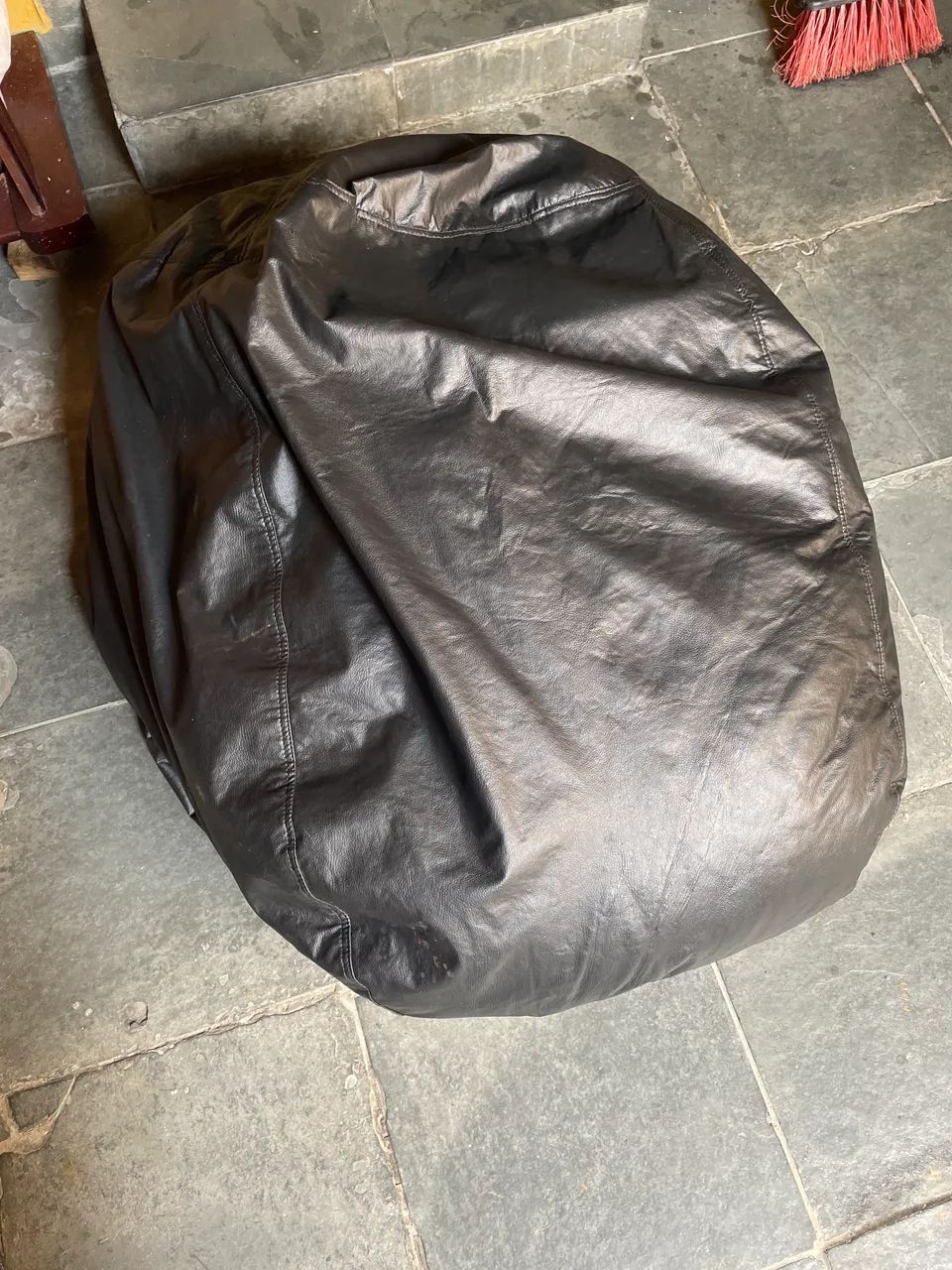 Vende-se puff de couro  - Foto 2