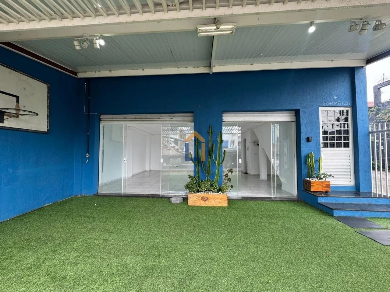 SALA COMERCIAL NO SITIO CERCADO ÓTIMA LOCALIZAÇÃO - Foto 2