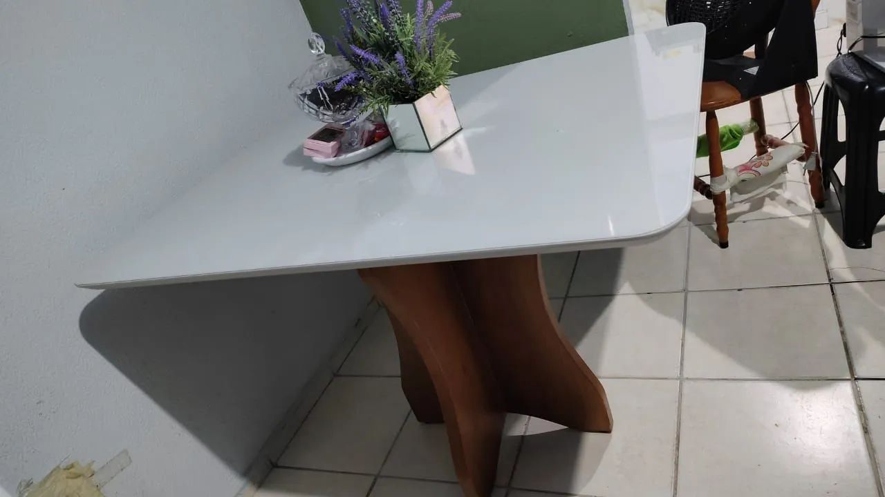 Mesa madeira semi nova  - Foto 2