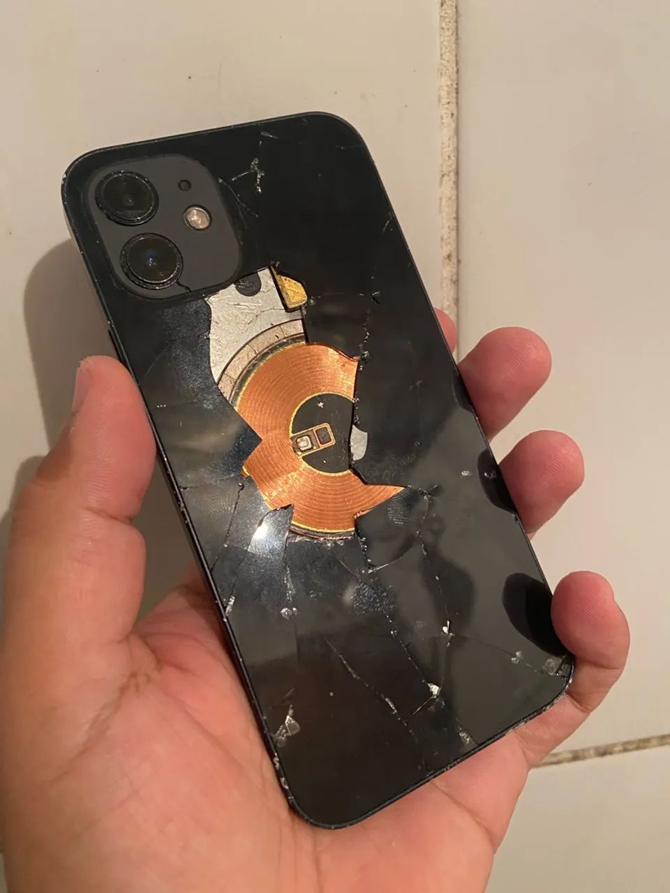 iPhone 12  - Foto 2