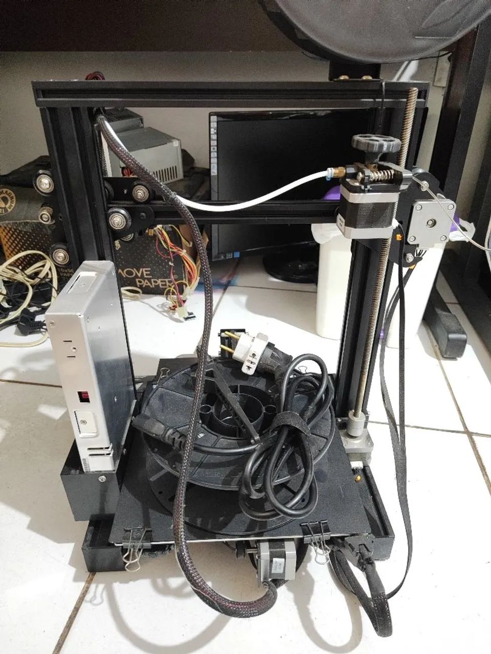 Creality Ender 3 Pro + filamentos e ferramentas  - Foto 6