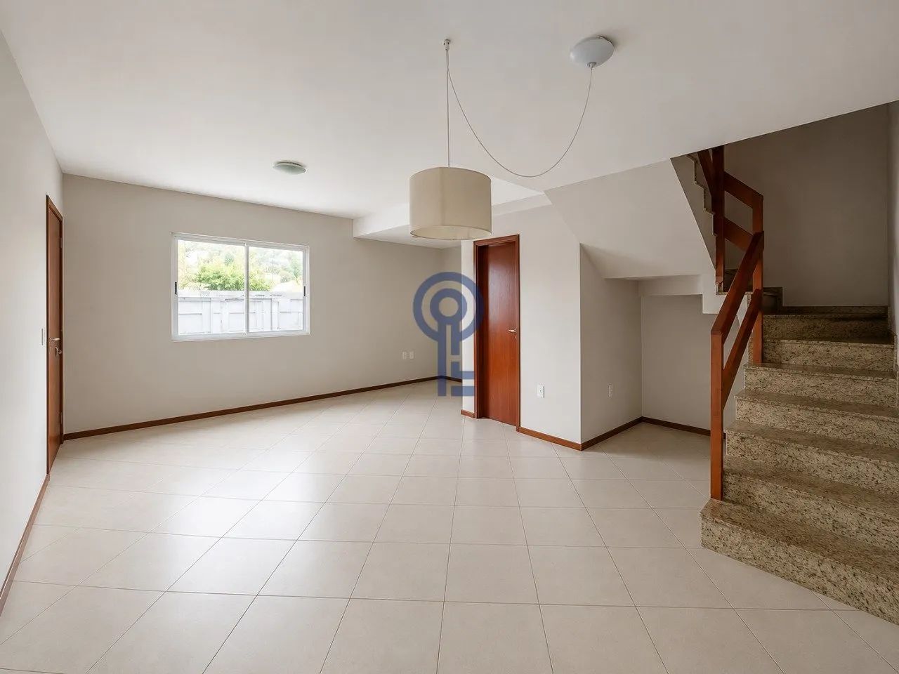 Casa com 3 Dormitórios (1 Suíte), Churrasqueira e 2 Vagas | Santa Mônica - Foto 2