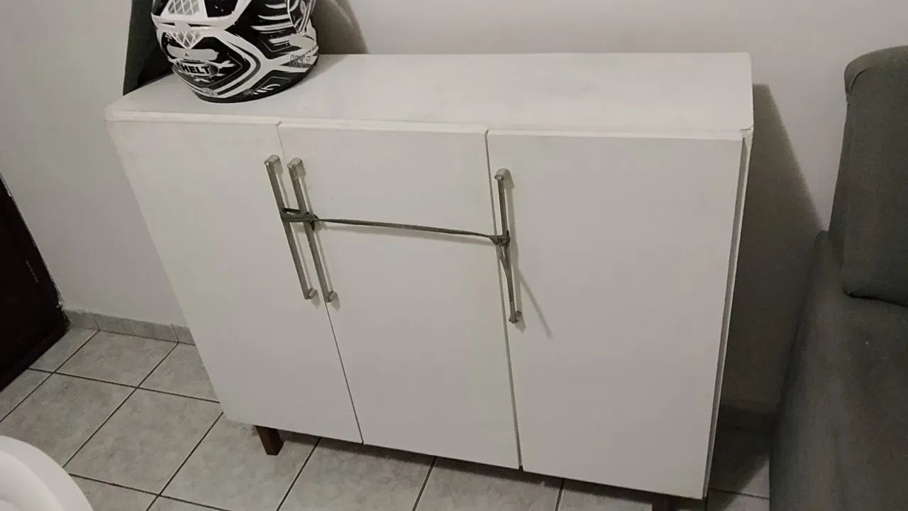 Armário com 3 portas 