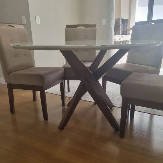 Mesa de jantar 6 lugares em madeira - Foto 2