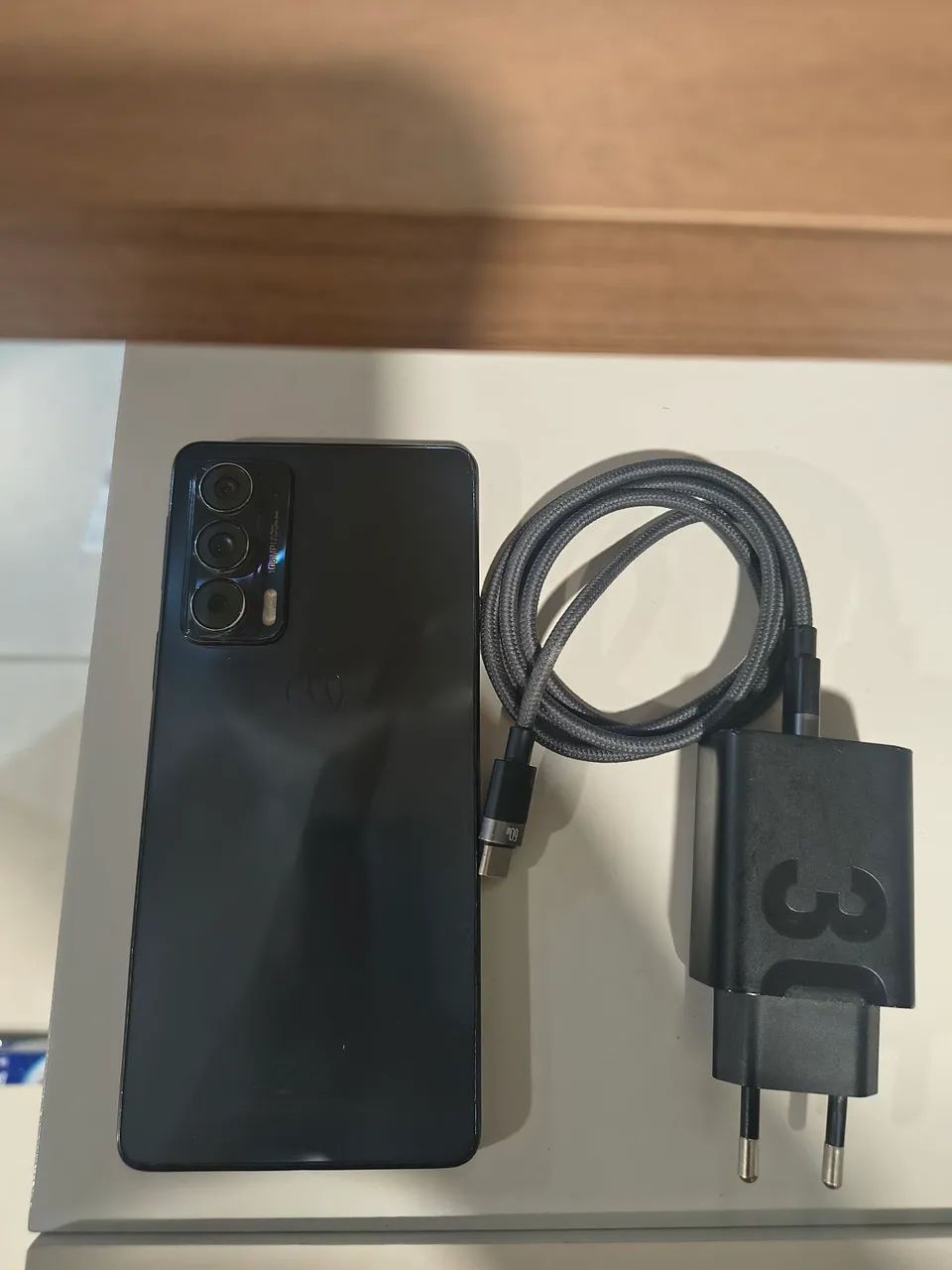 CELULAR MOTOROLA EDGE 20 256GB - Foto 2