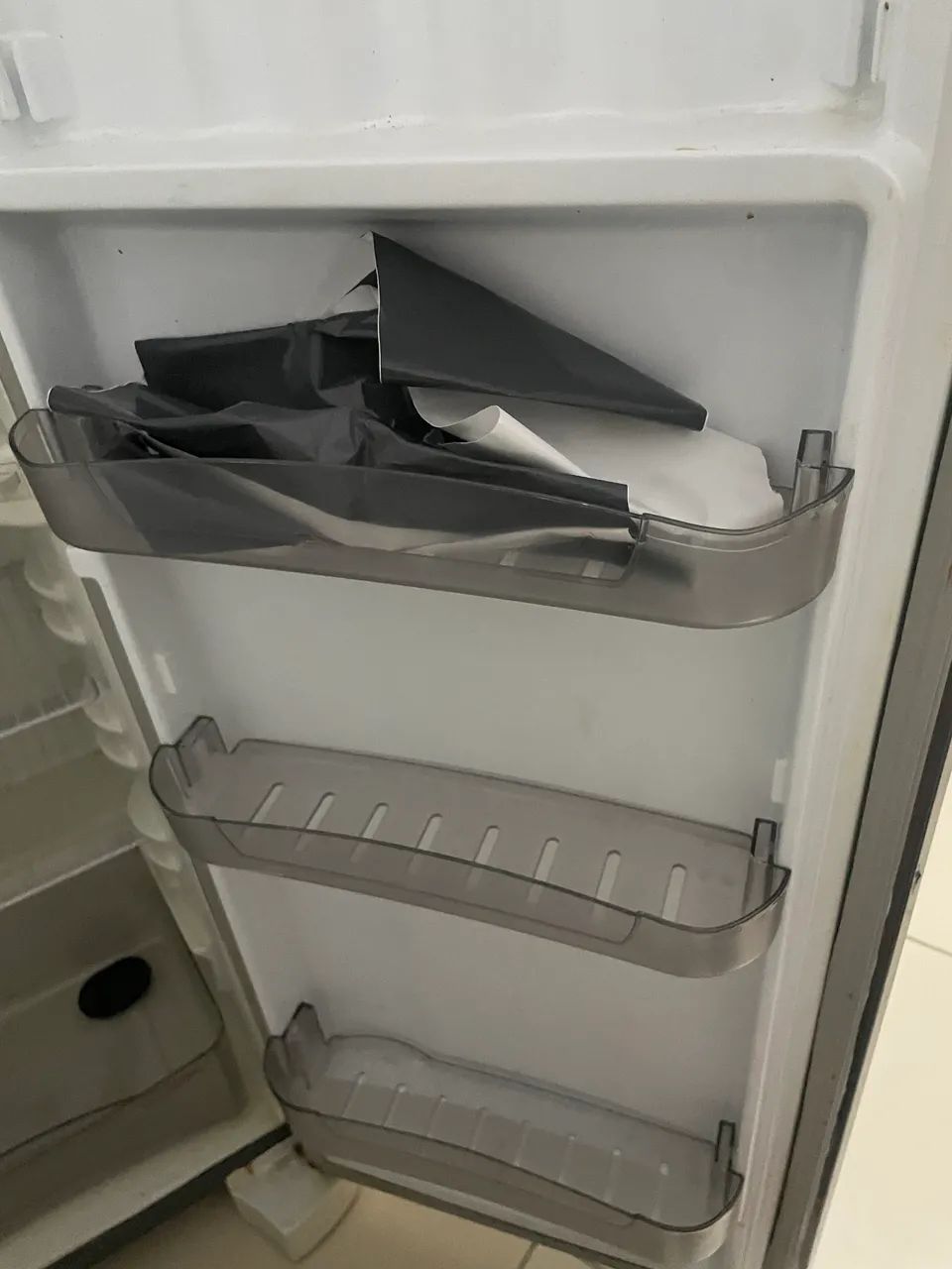 Vende-se geladeira usada 