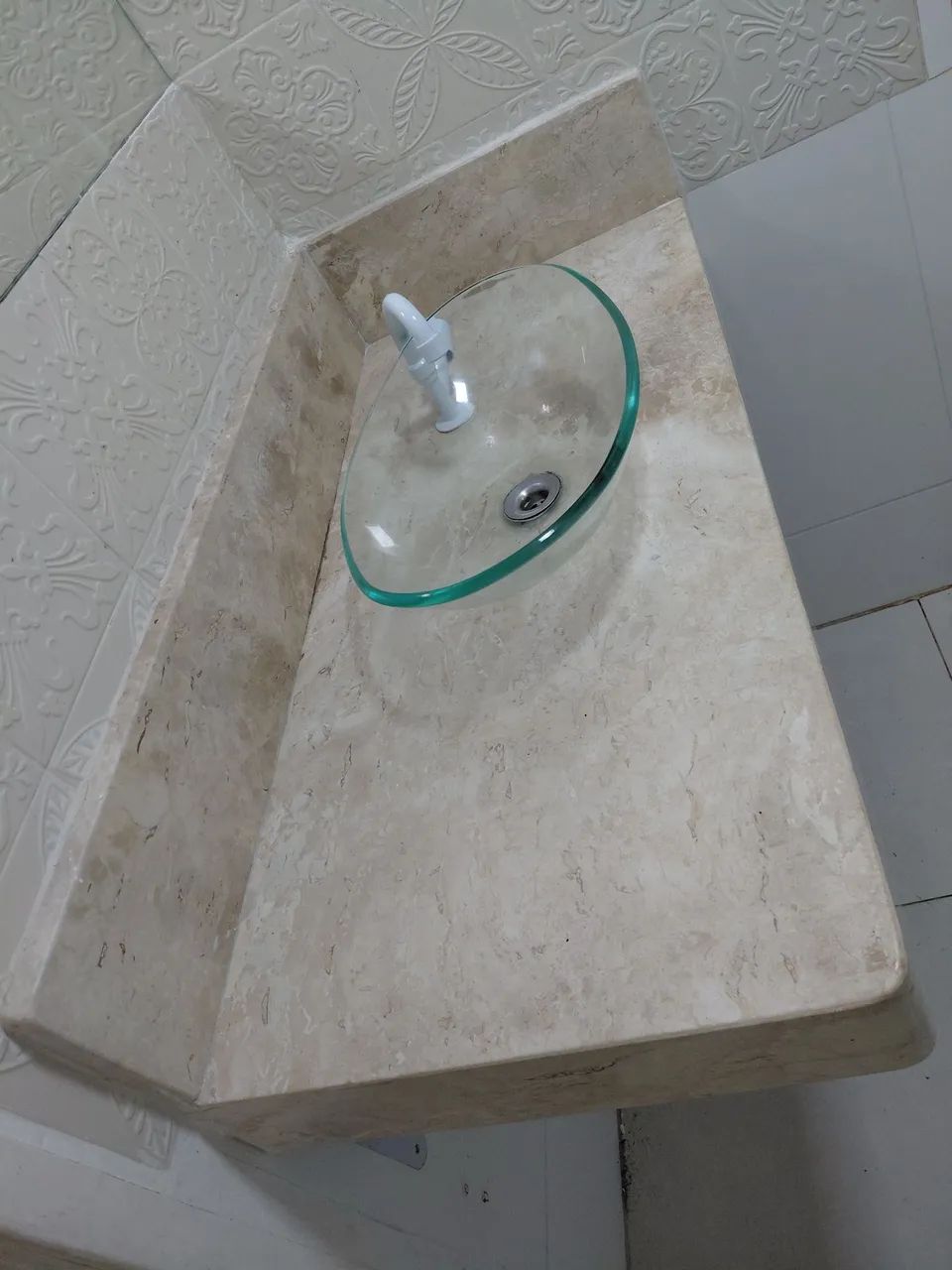 Jogo para banheiro-Bancada de mármore e Cuba de vidro. - Foto 3