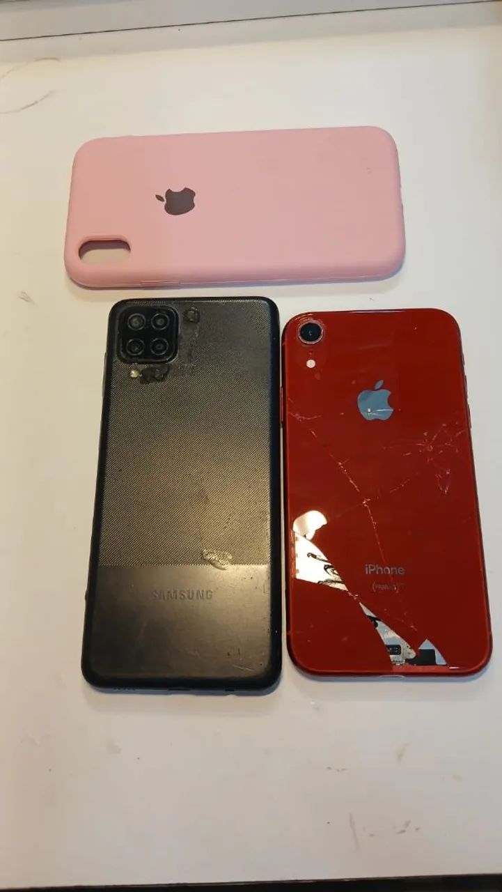 2 celulares quebrados