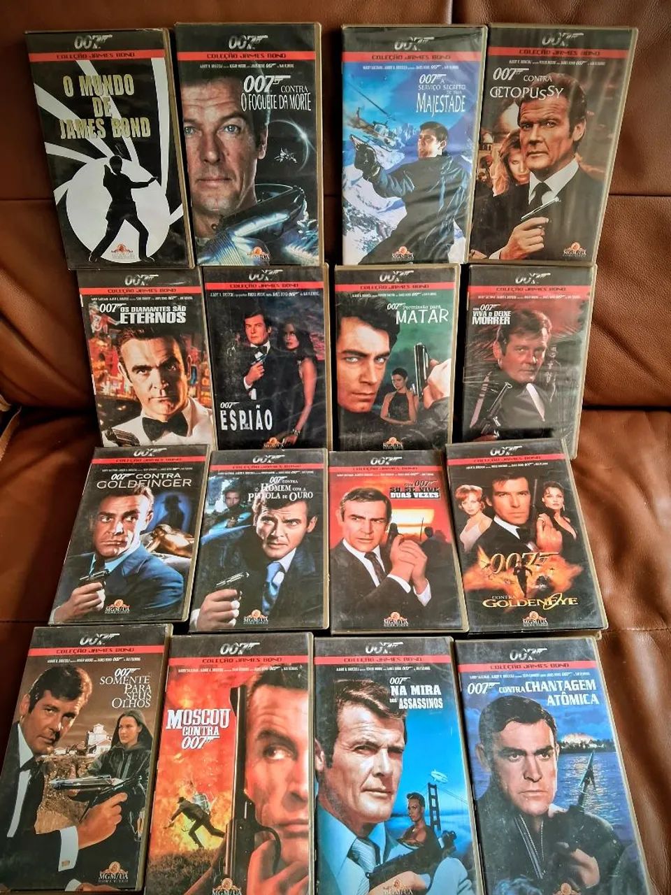 Fitas de filme VHS do 007