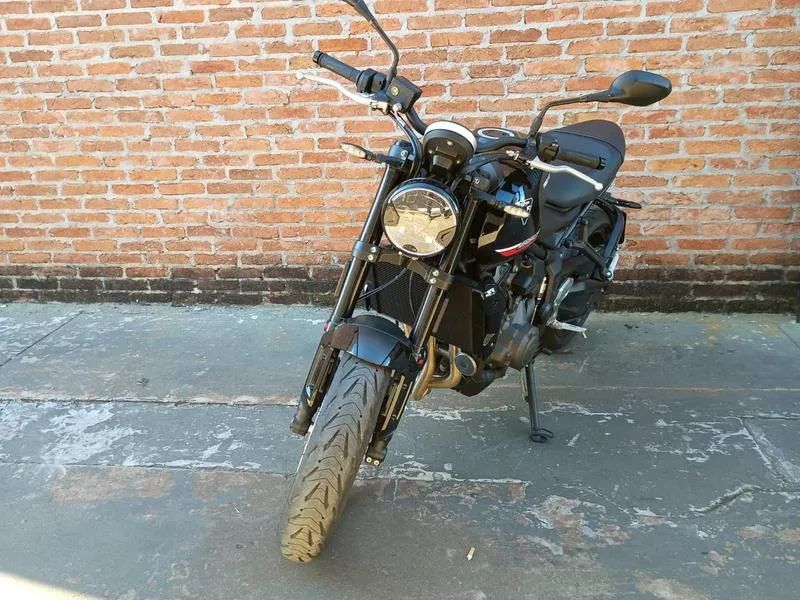 TRIUMPH TRIDENT 660 2025 - Foto 5