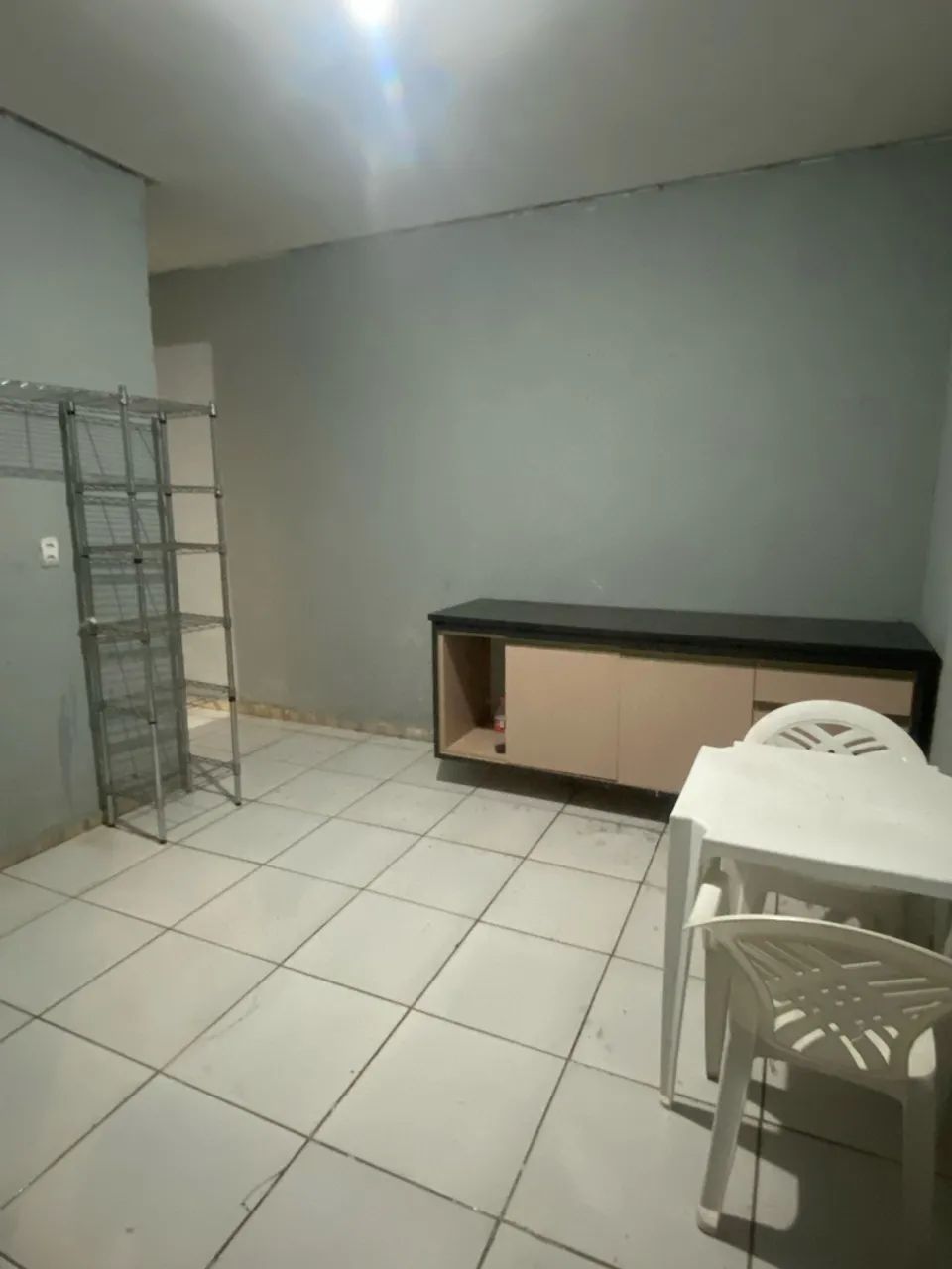 Alugo Kitnet 
