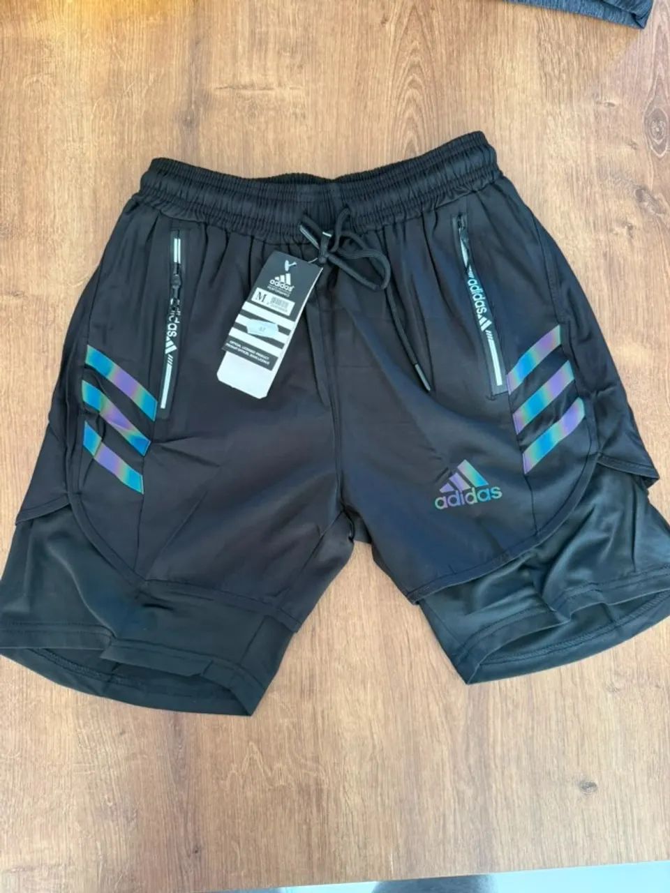 Short Adidas 2 em 1