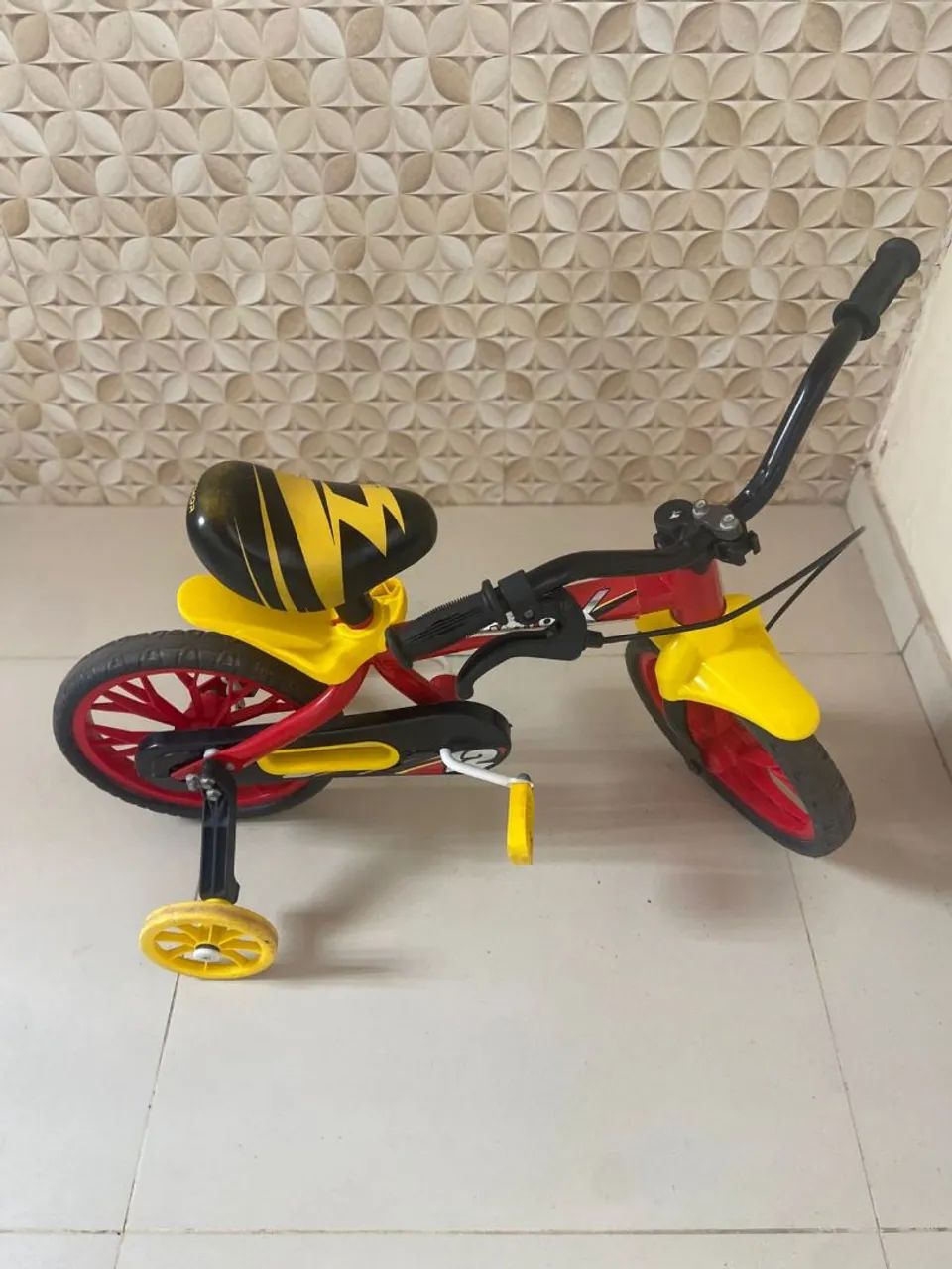 Bicicleta infantil aro 12 - Foto 5