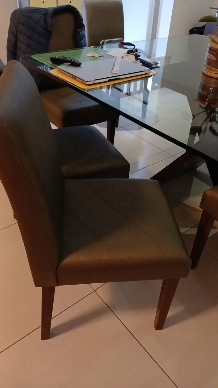 Mesa quadrada de jantar e 8 cadeiras - Foto 2