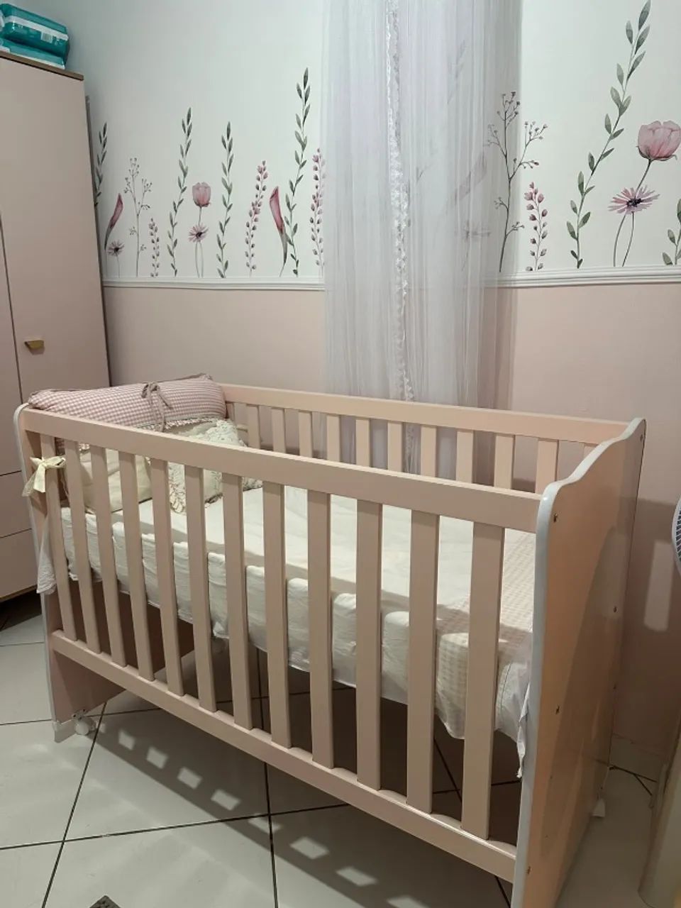 Berço infantil rosa - COM COLCHÃO 