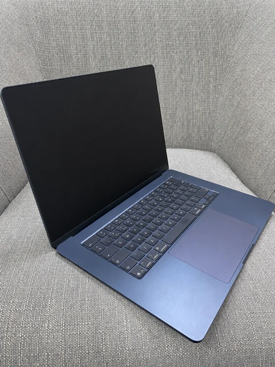 MacBook Air 15" Chip M4, CPU 10 Núcleos, GPU 10 Núcleos, Meia-Noite - Foto 3