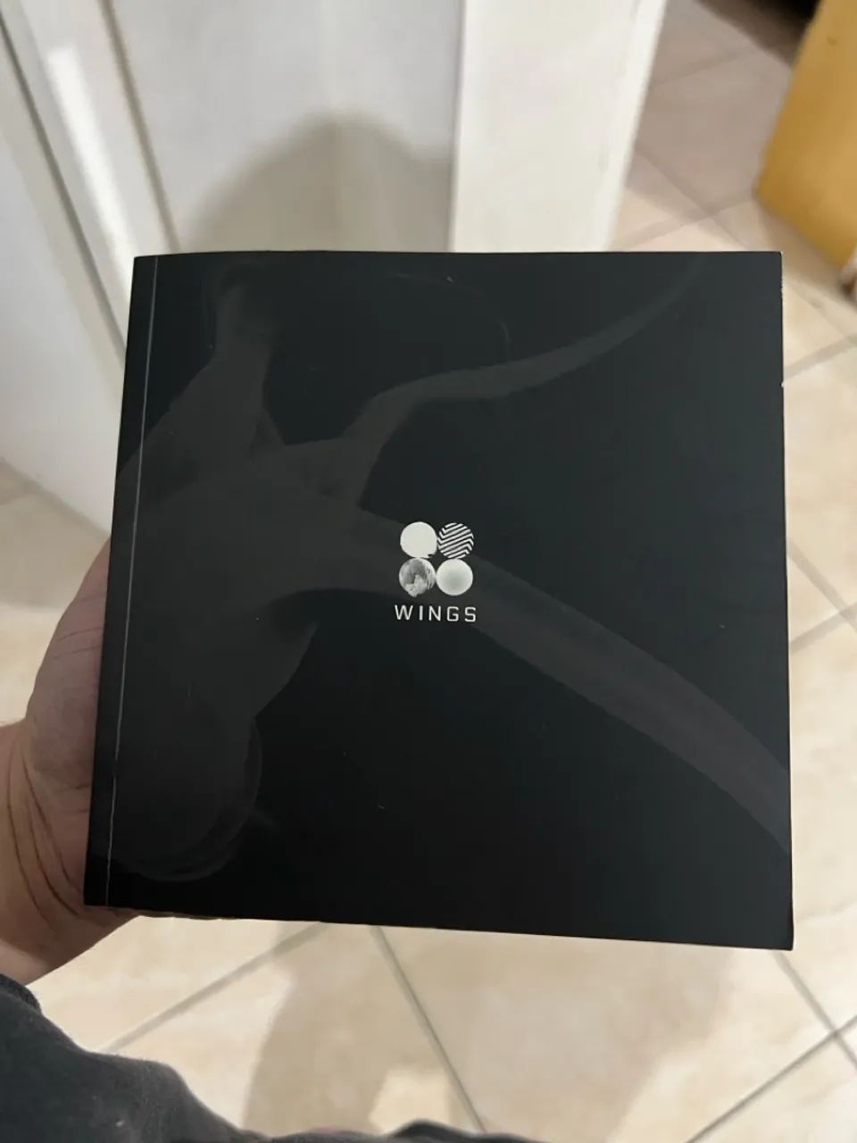 BTS WINGS 台湾盤 W 【限定フォトカード付き】 Álbum WINGS do BTS (versão W) original com photocard - CDs, DVDs
