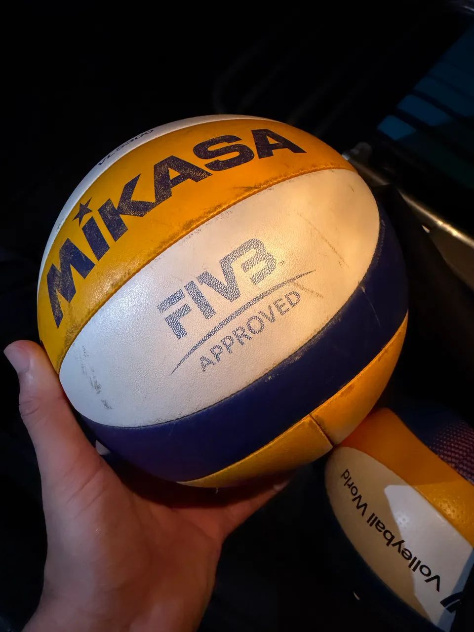 Bolas de Vôlei Mikasa VLS300 seminovas! - Foto 4