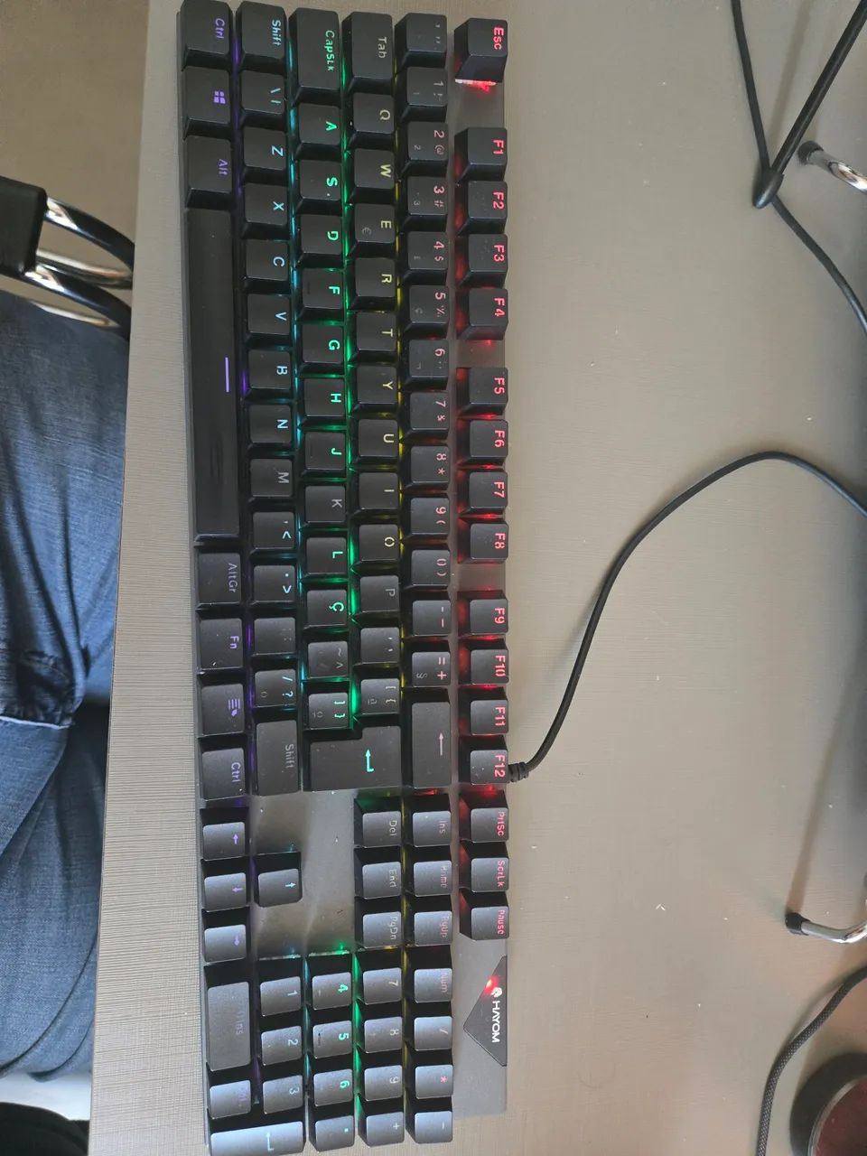 Teclado mecânico rgb ABNT2 e cabo USB  - Foto 3