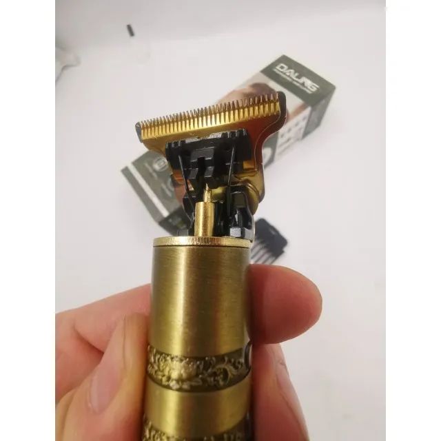 Maquina De Cabelo Daling Dl-123 Dourada Bateria
