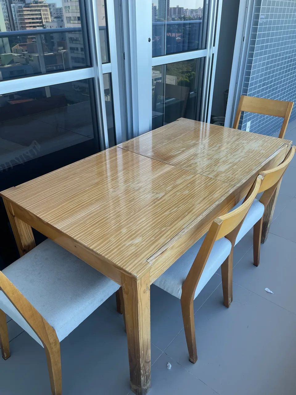 Mesa de 8 lugares e 4 cadeiras  - Foto 3