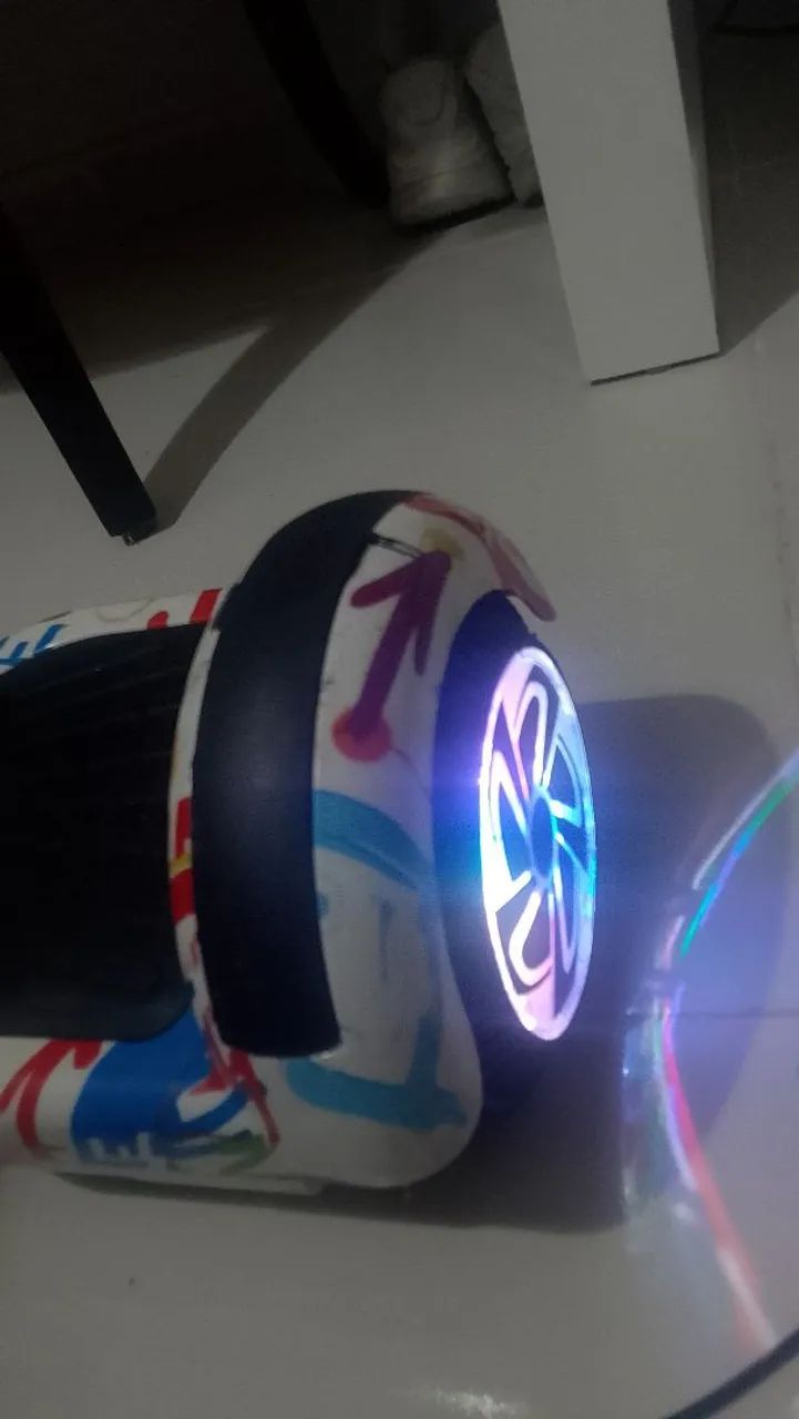 hoverboard novo com carregador com som com capa  - Foto 2
