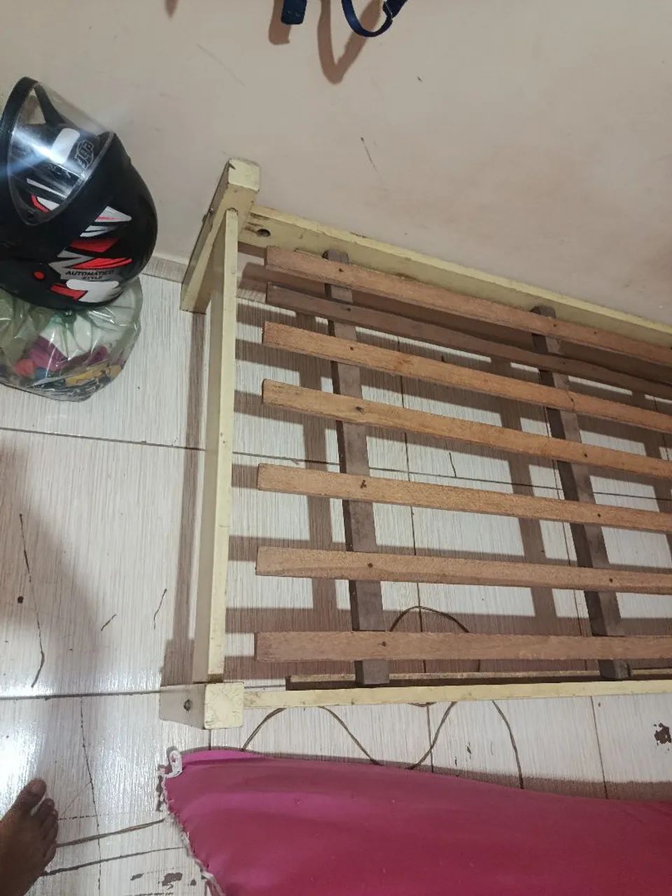 Vende-se duas camas de solteiro  - Foto 4