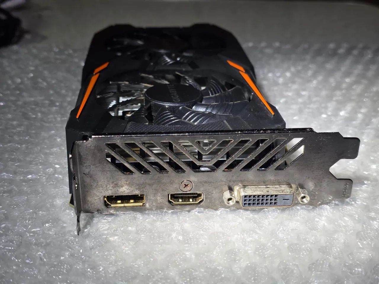 GTX 1050 TI 4GB  - Foto 4