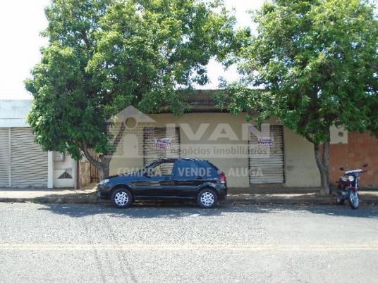 Casa para alugar com 2 dormitórios em Tibery, Uberlândia cod:594329