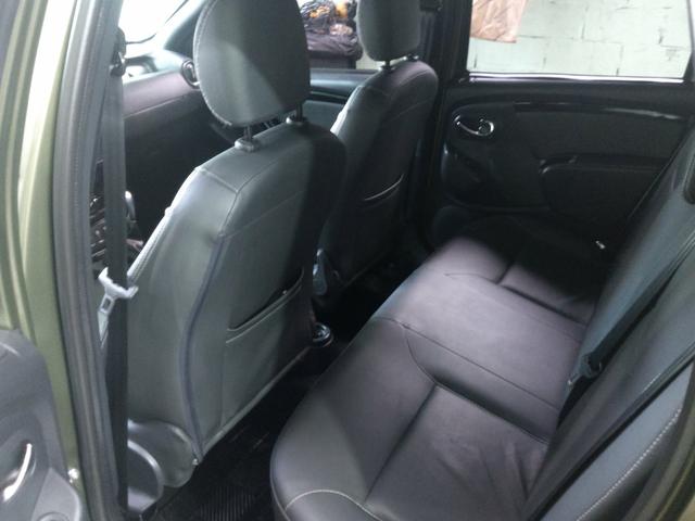 Renault Duster Oroch 2.0 hiflex Dynamic automatica único dono 2017 - Foto 6