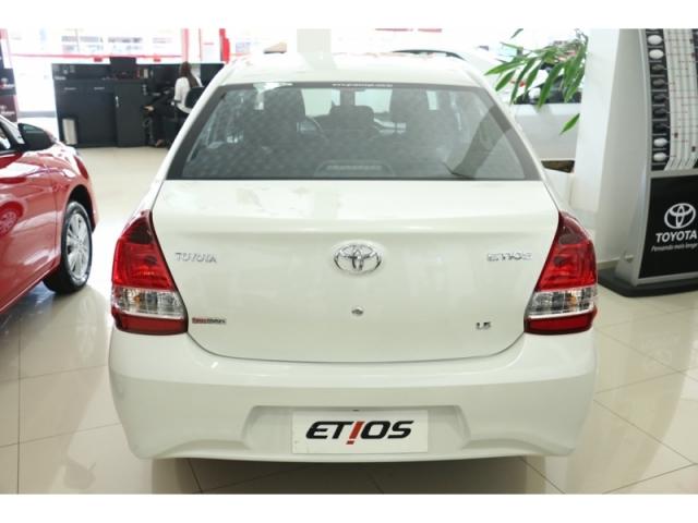TOYOTA ETIOS 1.5 X SEDAN 16V FLEX 4P 2019 - Foto 3