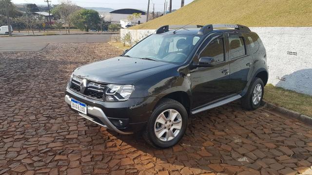 Duster Dynamique 2017, Baixa km, kit multimídia com GPS, câmera de ré
