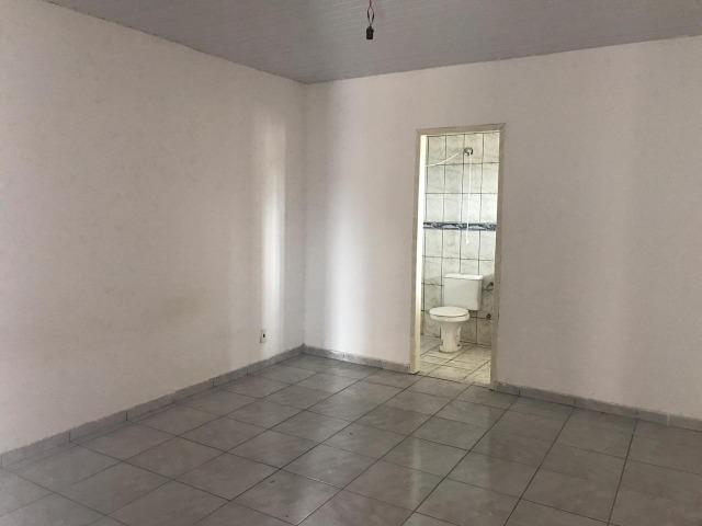 Alugo sobrado no bairro Coophamil - Foto 7