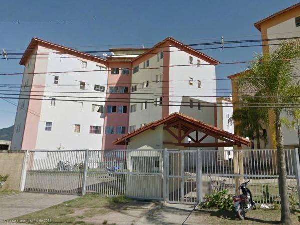 Apartamento CDHU de 2 dormitórios em Peruíbe