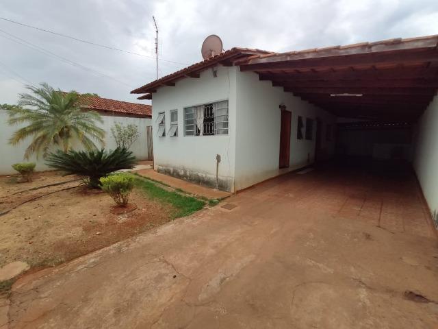 Casa 3 Quartos, 1 Suíte - Parque Tremendão, Goiânia - Lote 240m - Caa solta no lote