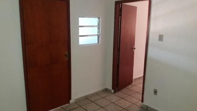 Casa a 150 Metros da Av. Goiás, Próxima da Rodoviária e Shopping Passeio das Águas - Foto 13