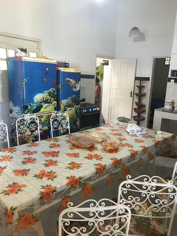 Linda casa em condomínio fechado.