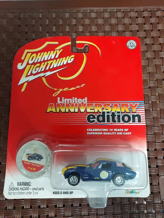 Miniatura 1:64 Johnny lightning edição limitada 10 anos - Foto 2