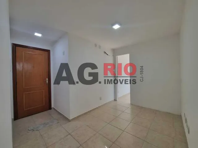 Sala - / Comercial / Vila Valqueire