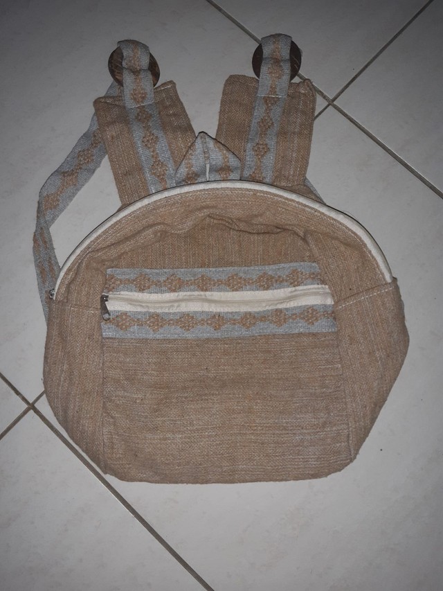 Mochila pequena 