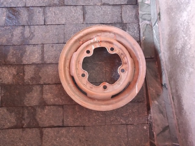 Roda aro 15 original Kombi antiga 