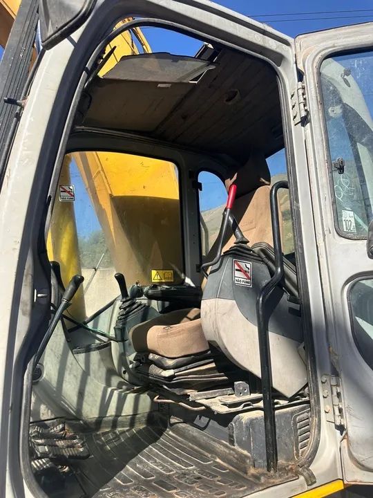 Escavadeira new holland - Foto 4