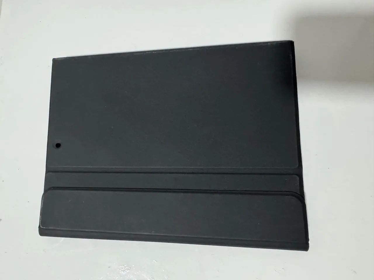 Capa com teclado iPad 9 - Foto 2