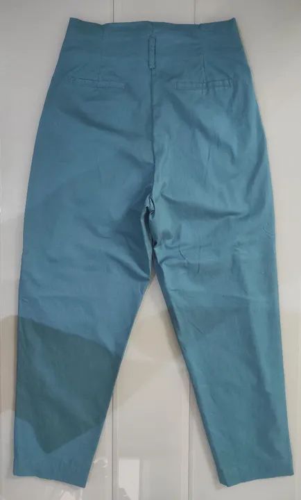 Calça feminina com cinto (Nova/ leia a descrição) - Foto 5