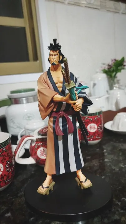 Action figure kinemon one piece bampresto