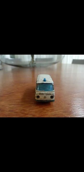 Kombi antiga de brinquedo - Foto 2