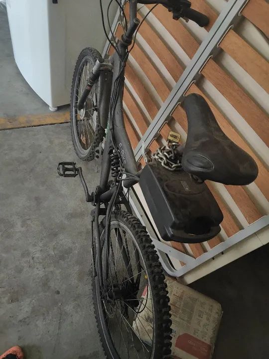 Bicicleta Elétrica EvoluBike  Preta com.modulo novo e bateria frog com problema  - Foto 4